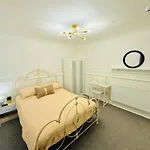 Studio 34