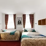 Upper Berkeley Hotel