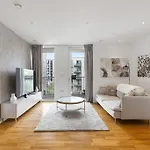 Luxury 2 Bed Apt In Olympic Village