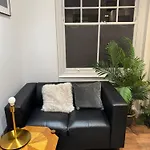Modern Studio Off Brick Lane