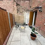 Entire One Bedroom Apartment With Living Room And Private Garden Bright And Spacious