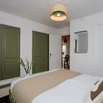 The Sparkford Gardens - Lovely 2Bdr With Balcony
