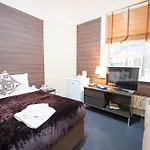 Knightsbridge Green Hotel