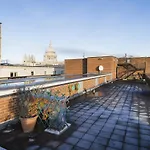 Sublime Flat With Thames View