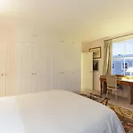 Attractive Chelsea Apartment For Four