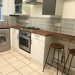 A Beautiful 1Bed Apartment In Camden