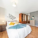 Canton Street - Deluxe Guest Room 3