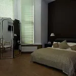 Luxurious Lower Ground Floor 3 Bedroom Large Flat