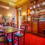 London Elizabeth Hotel