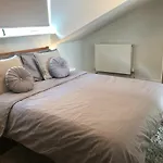 Stylish Notting Hill Gate Flat