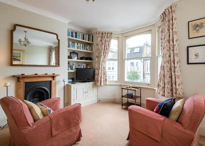 Traditional Fulham Home Close To The River Thames By Underthedoormat