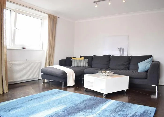 Spacious 2 Bedroom Flat In Beautiful Maida Vale