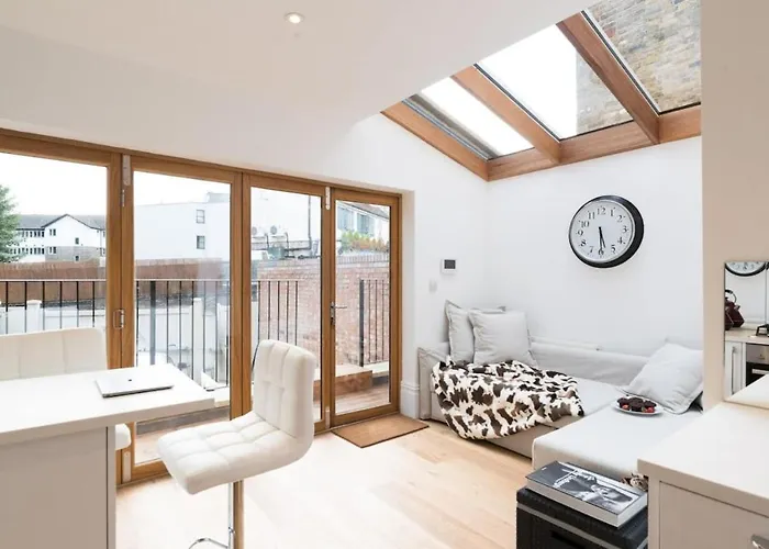 Luxury 2 Bed Apartment With Sw Facing Terrace