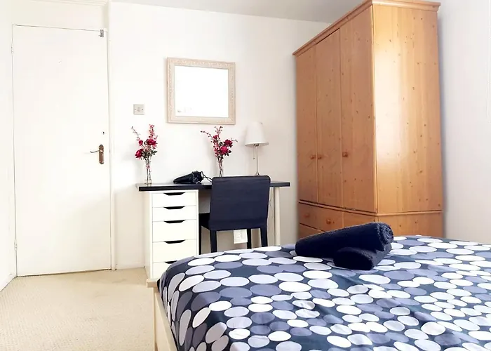 Tower Bridge Rooms