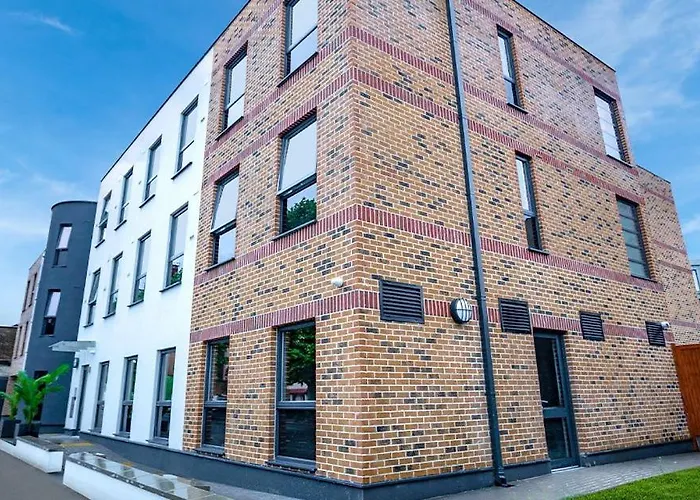 Minimalist Studio Apartments At Westcombe House In Greenwich