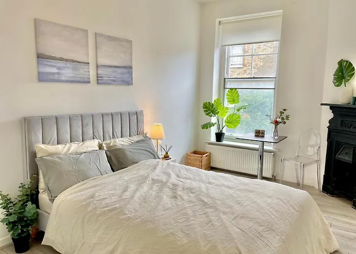 Archway Mordern 2 Bedrooms Apartment