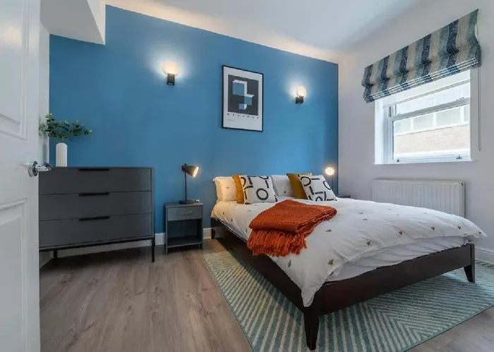 Two Bedroom - Tower Bridge - London City By Prime London Stays M-5
