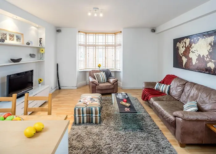 Joivy 2-Bed Flat Near Notting Hill