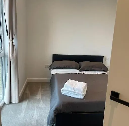 Luxurious High Spec 1 Bedroom Apartment