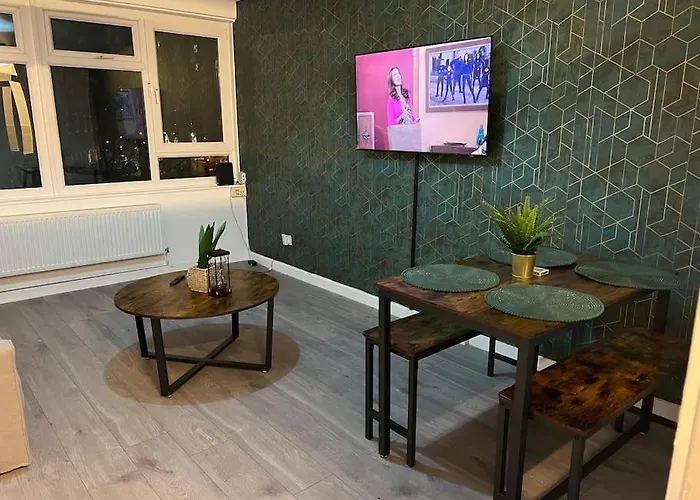 1 Bedroom Flat 10 Mins Walk From Old Street Station