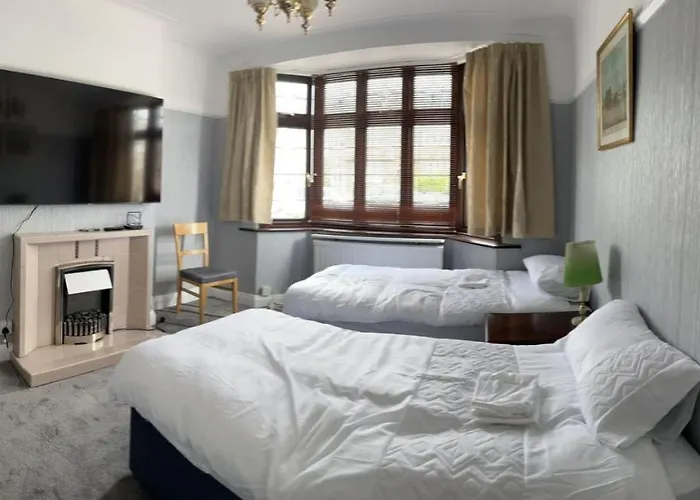 Amazing And Romantic O2 Arena 4 Bedrooms House Free Parking