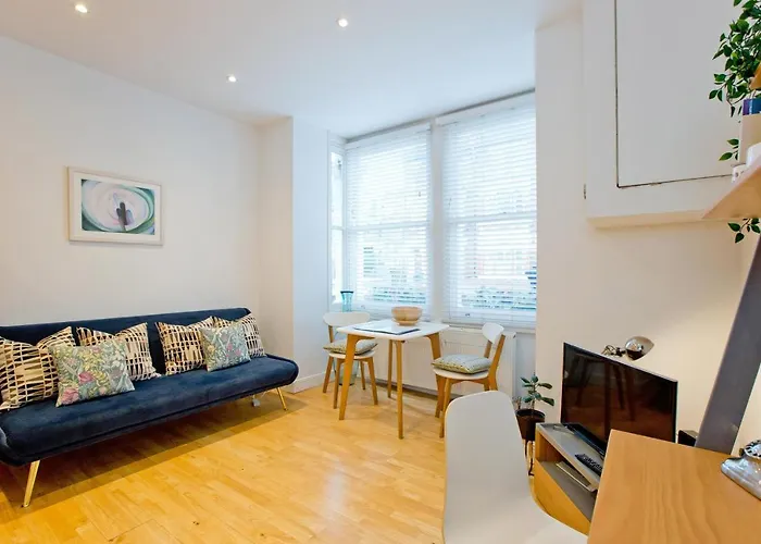 Cosy Highbury Fields One Bedroom Apartment