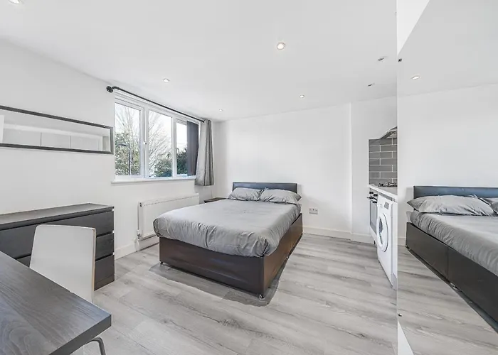 Top Floor Studio In Camberwell