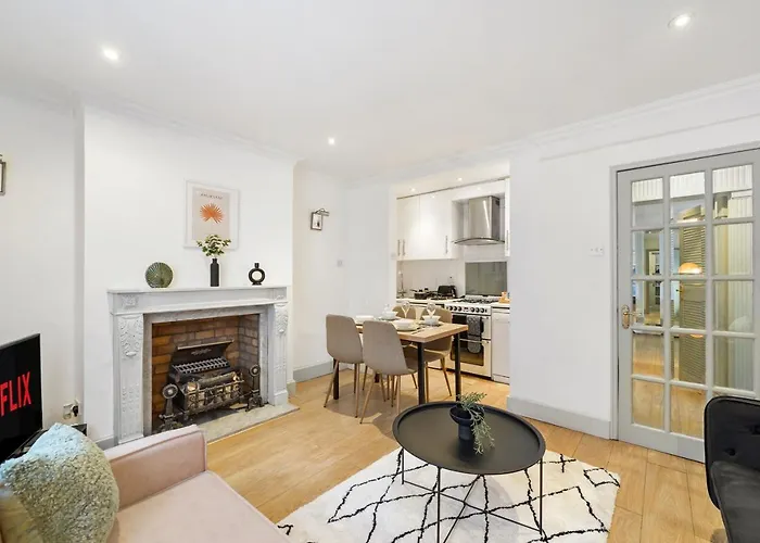 2 Single Or 1 King Bed In Notting Hill, London