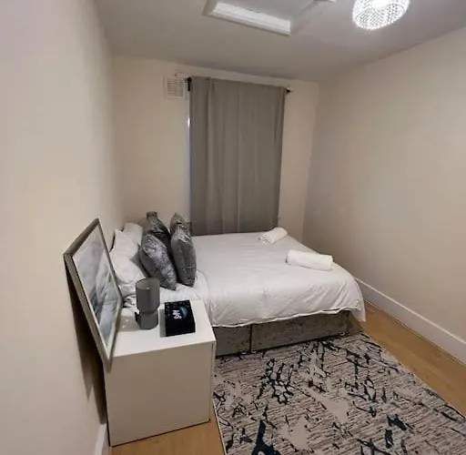 003- Lovely 1-Bedroom Very Close To Central London