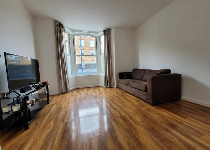 Stunning 1 Bedroom Apartment In London