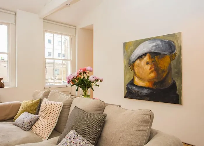 Beautiful Kensington Flat