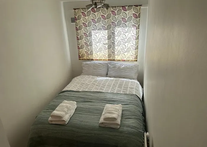 Spacious Double Room For Single Room