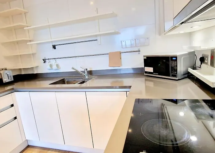 London - Stunning Riverside Apartment