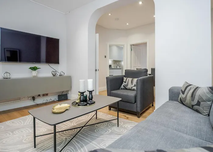 Modern Lovely 2 Bed Hyde Park With Ac