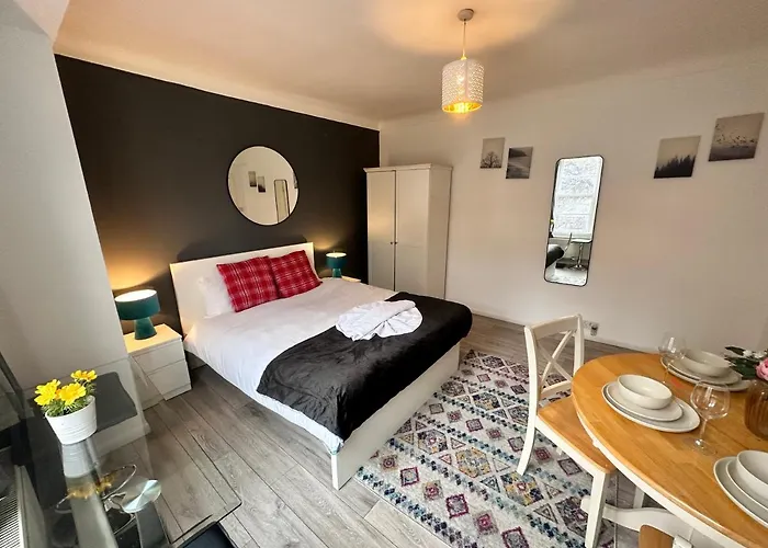 Lovely Compact Budget Flat In Central London
