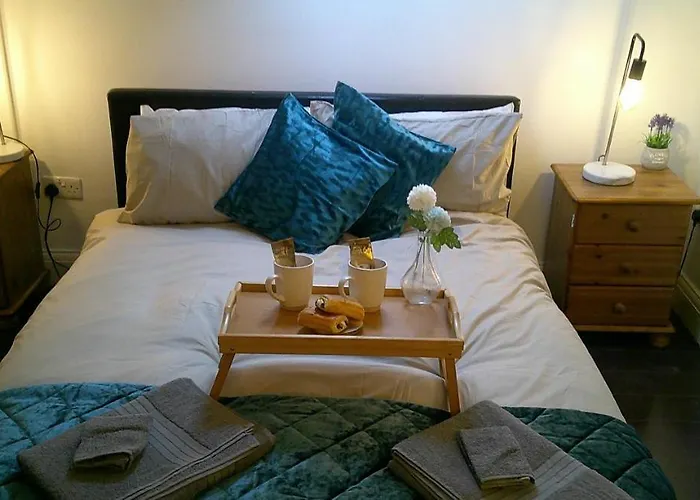 Stylish West London Get Away Shepherd Bush Market London Westfield Apartment