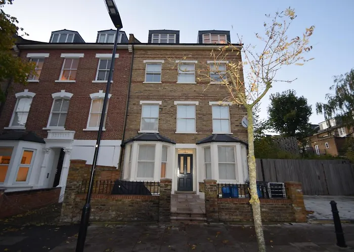 Modern Studio In Finsbury Park