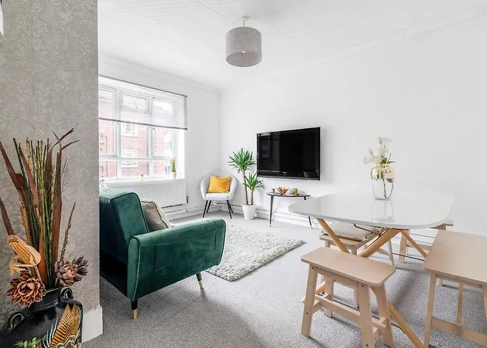 Astonishing Two Bedroom Apartment In Nelson