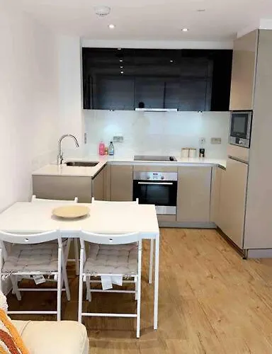 Tee Sweetlux Apartment