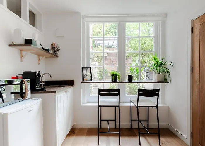 Large Studio In Hampstead With Character