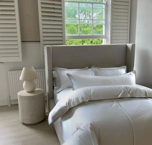 Stunning Two Bed Flat In Angel