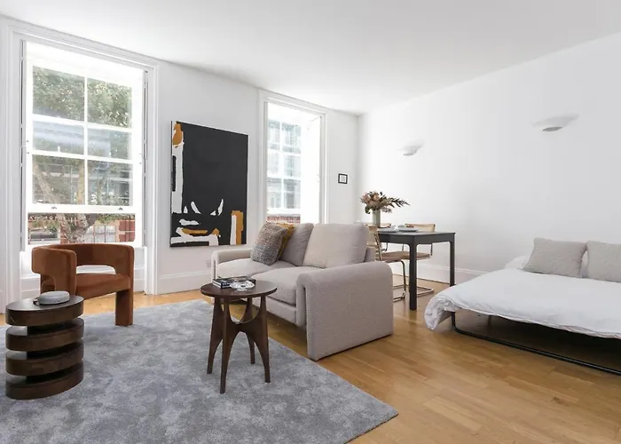 Generously Large 1 Bedroom Apartment In Farringdon
