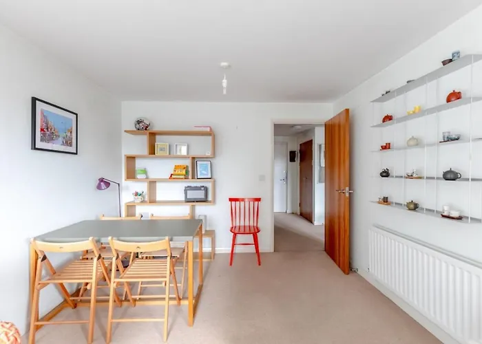 Warm & Inviting 1Bedroom Flat With Patio Camden Town!