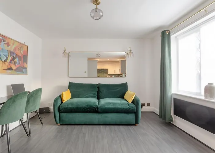 2 King Beds Modern Refurb Flat - 10 Min 2 London Bridge - Sleeps 6