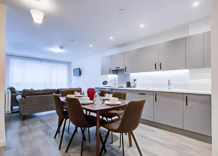 Luxury 2 Bed Flat In A New Block In East Acton