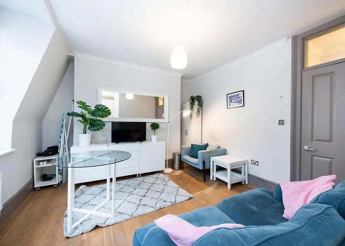 2Bed Cosy Flat In Vibrant Fitzrovia