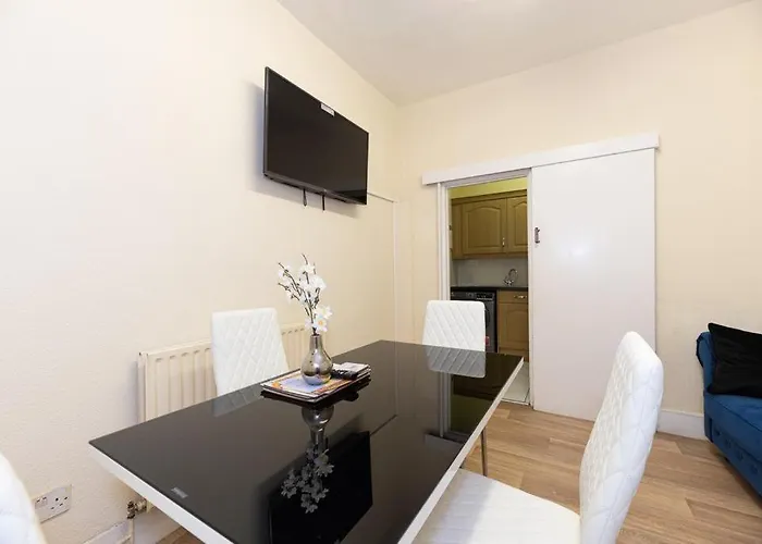 Barking Road Comfy House