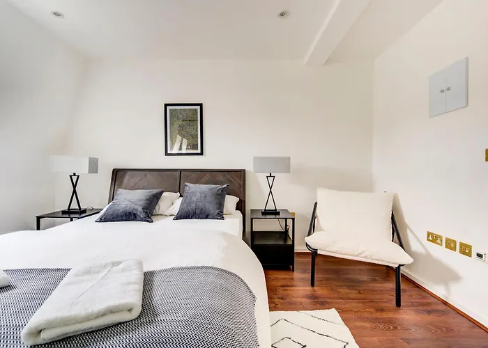 Luxury 3 Bedroom Prime Marylebone Apartment