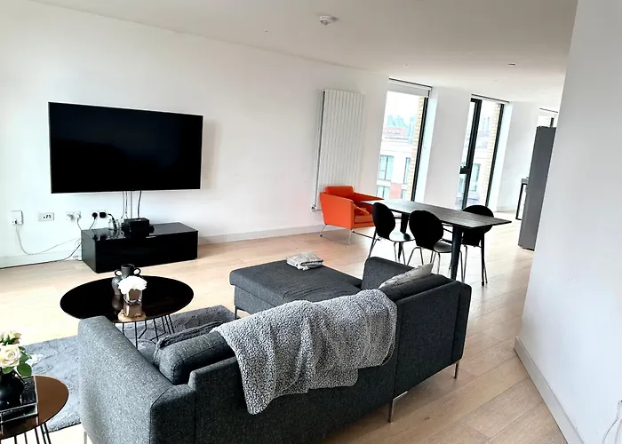 Penthouse 1 Bedroom Apartment