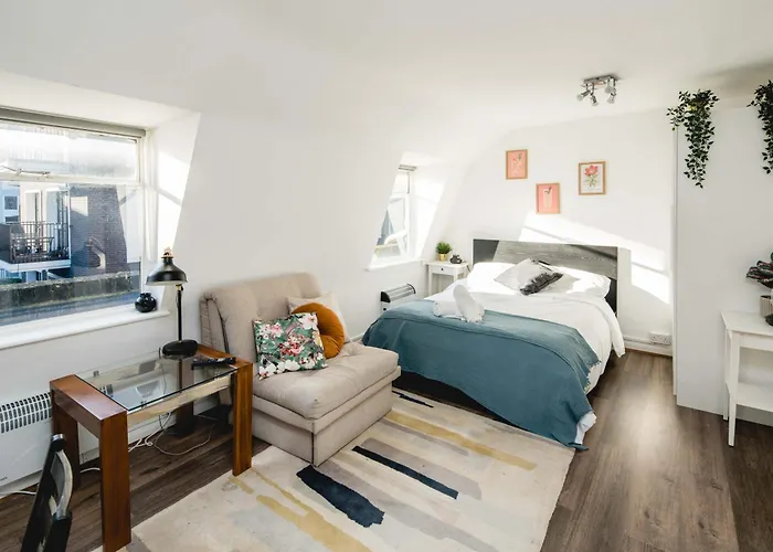 Bright Fitzrovia Studio
